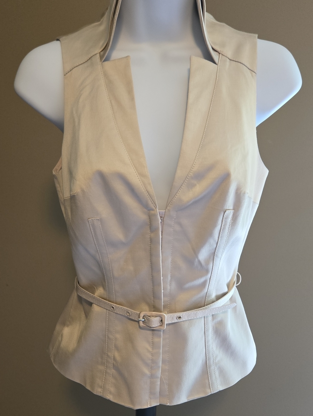 bebe Light Beige Sleeveless Belted Vest Corset Style Sateen NWOT Size 2